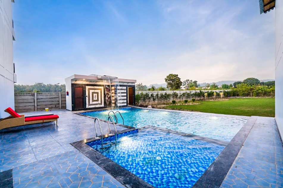 Delight The Lavish Loft Corbett