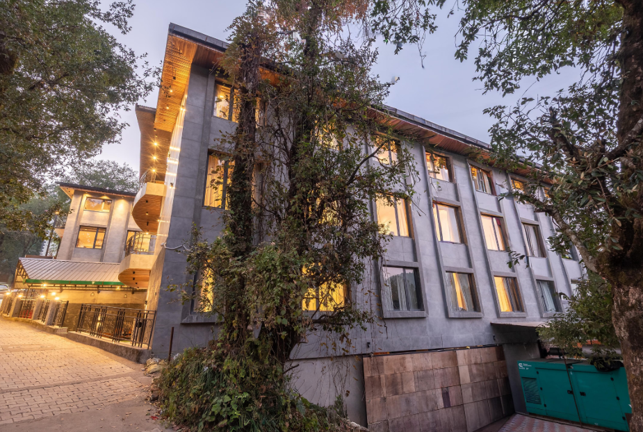 Lawrence Solitaire Resort , Nainital