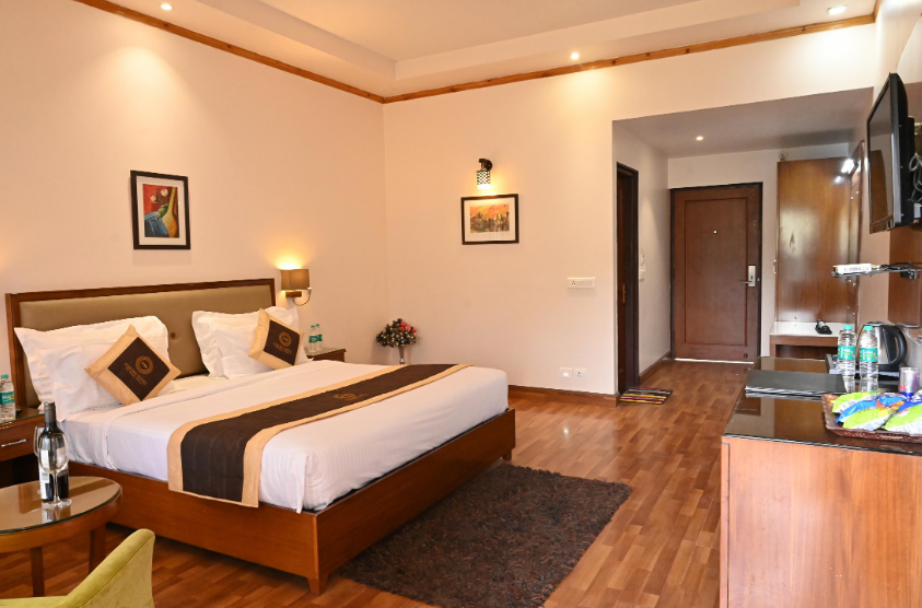 Foxoso Misty Oaks Resort Near Kainchi Dham